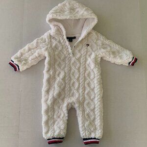 Tommy Hilfige Baby Romper sz 6-9 m White Hooded Winter Plush Sherpa Cable Fleece